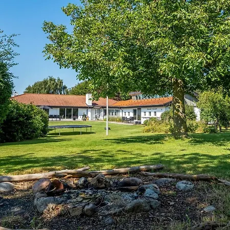 Maris - 20km From The Sea By Interhome